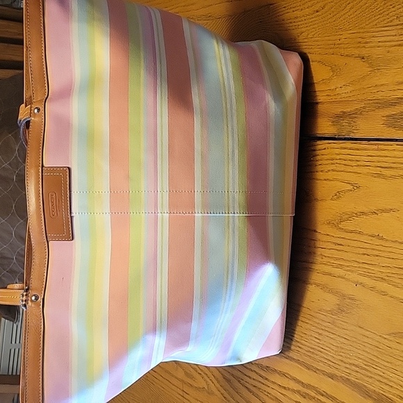 Coach purse - Picture 1 of 5